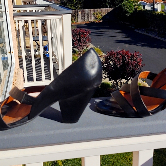 Jeffrey Campbell shoes - Picture 2 of 7